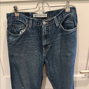 Express Men's Relaxed Denim Jeans
